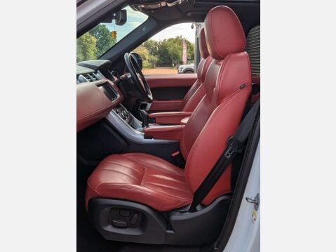 Land Rover Range Rover Sport 3.0 Range Rover Sport HSE Dynamic SDV6 Auto 4WD 5dr 25
