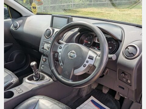 Nissan Qashqai 2.0 Qashqai Tekna 2WD 5dr 12
