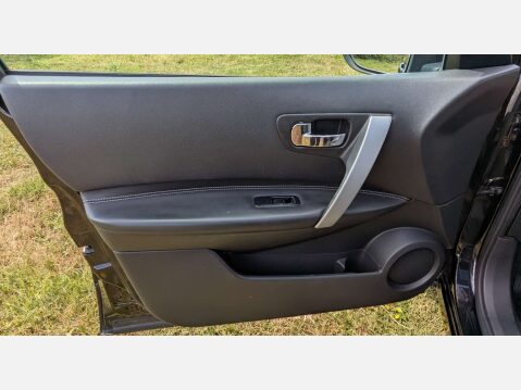 Nissan Qashqai 2.0 Qashqai Tekna 2WD 5dr 13