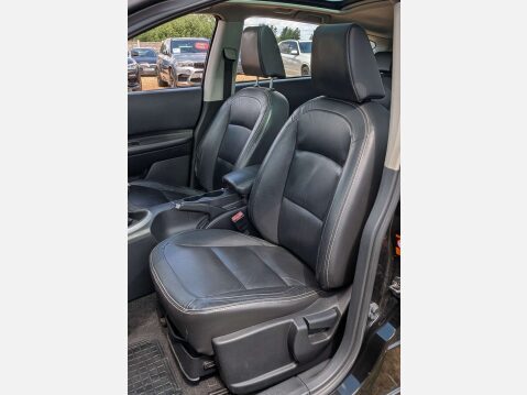 Nissan Qashqai 2.0 Qashqai Tekna 2WD 5dr 14