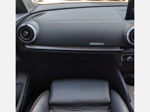 Audi A3 2.0 S3 Sportback Quattro Semi-Auto 4WD 5dr 29