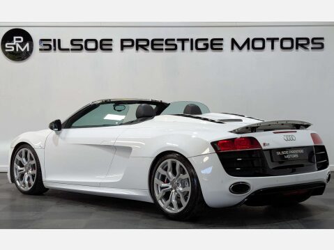 Audi R8 5.2 R8 Spyder Quattro V10 4WD 2dr 8