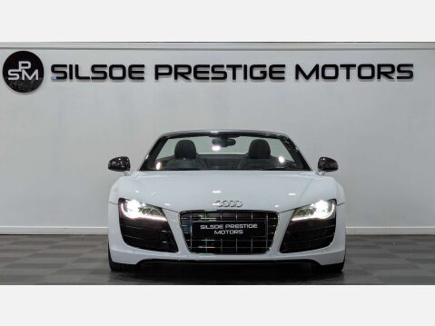 Audi R8 5.2 R8 Spyder Quattro V10 4WD 2dr 3