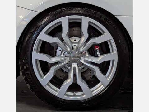 Audi R8 5.2 R8 Spyder Quattro V10 4WD 2dr 31