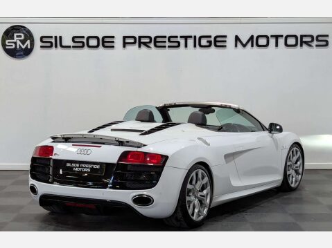 Audi R8 5.2 R8 Spyder Quattro V10 4WD 2dr 10