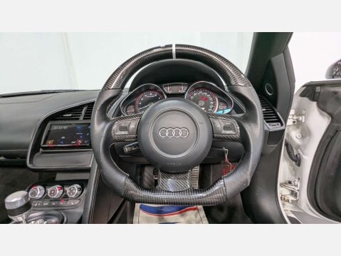 Audi R8 5.2 R8 Spyder Quattro V10 4WD 2dr 21