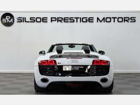 Audi R8 5.2 R8 Spyder Quattro V10 4WD 2dr 9
