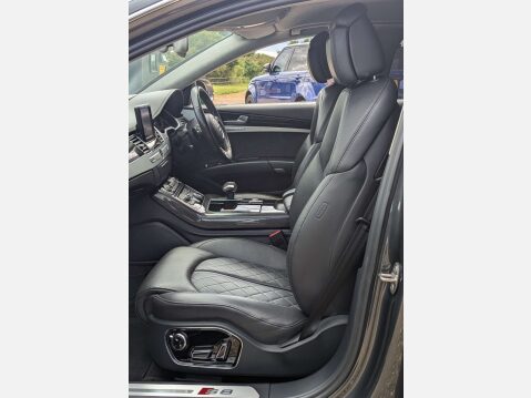 Audi A8 4.0 S8 V8 TFSI Quattro Auto 4WD 4dr 24