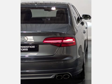 Audi A8 4.0 S8 V8 TFSI Quattro Auto 4WD 4dr 11