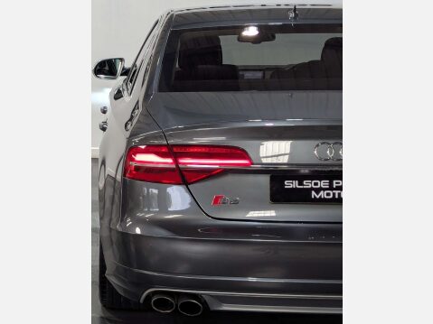 Audi A8 4.0 S8 V8 TFSI Quattro Auto 4WD 4dr 9