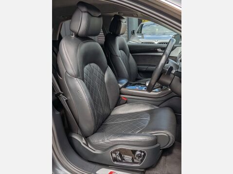 Audi A8 4.0 S8 V8 TFSI Quattro Auto 4WD 4dr 19