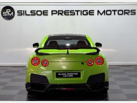 Nissan GT-R 3.8 GT-R Black Edition Semi-Auto 4WD 2dr 14