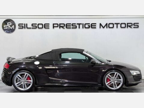 Audi R8 5.2 R8 Spyder Quattro V10 Semi-Auto 4WD 2dr 23