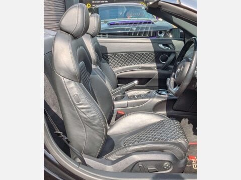Audi R8 5.2 R8 Spyder Quattro V10 Semi-Auto 4WD 2dr 26