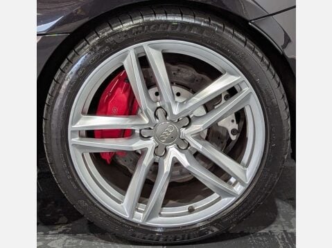 Audi R8 5.2 R8 Spyder Quattro V10 Semi-Auto 4WD 2dr 47