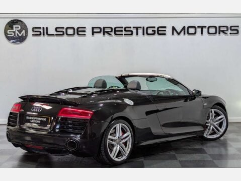Audi R8 5.2 R8 Spyder Quattro V10 Semi-Auto 4WD 2dr 21