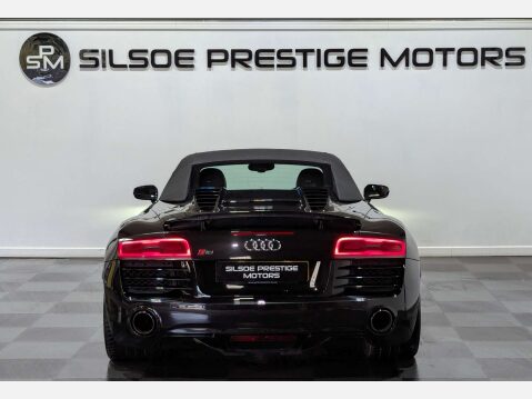Audi R8 5.2 R8 Spyder Quattro V10 Semi-Auto 4WD 2dr 17