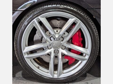 Audi R8 5.2 R8 Spyder Quattro V10 Semi-Auto 4WD 2dr 48