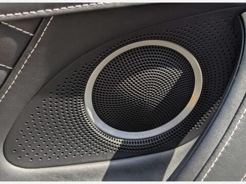 Audi R8 5.2 R8 Spyder Quattro V10 Semi-Auto 4WD 2dr 30