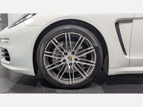 Porsche Panamera 3.0 Panamera D V6 Tiptronic 5dr 28