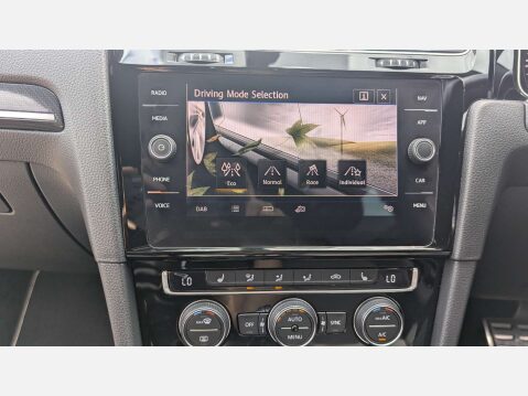 Volkswagen Golf 2.0 Golf R TSi Semi-Auto 4WD 5dr 47
