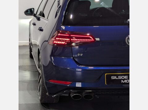 Volkswagen Golf 2.0 Golf R TSi Semi-Auto 4WD 5dr 8