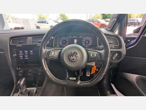 Volkswagen Golf 2.0 Golf R TSi Semi-Auto 4WD 5dr 39