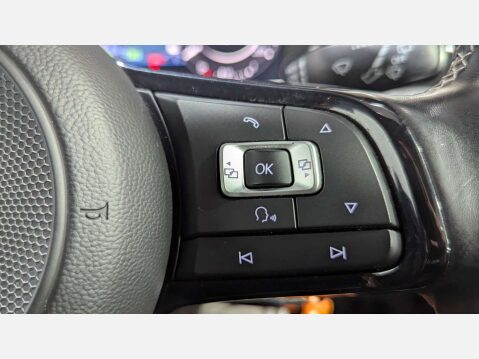 Volkswagen Golf 2.0 Golf R TSi Semi-Auto 4WD 5dr 41