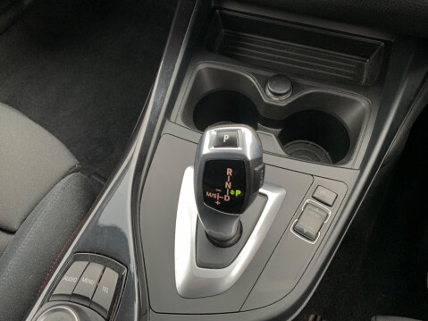BMW 1 Series 2.0 120d Sport Auto Euro 5 (s/s) 5dr 32