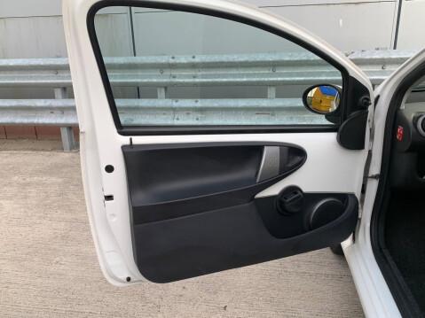 Toyota Aygo 1.0 VVT-i Move Euro 5 3dr 37
