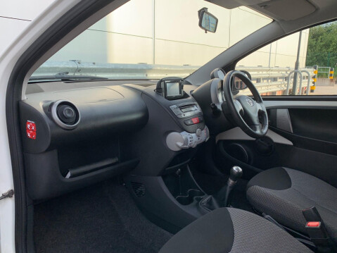 Toyota Aygo 1.0 VVT-i Move Euro 5 3dr 27
