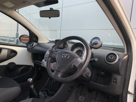 Toyota Aygo 1.0 VVT-i Move Euro 5 3dr 23