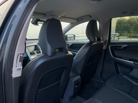 Volvo XC60 2.0 D4 SE Nav Euro 6 (s/s) 5dr 48