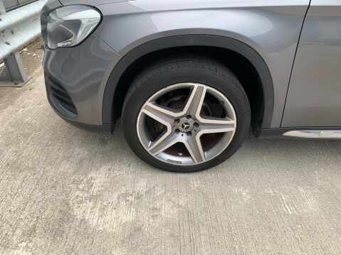 Mercedes-Benz GLA Class 1.6 GLA200 AMG Line Euro 6 (s/s) 5dr 23