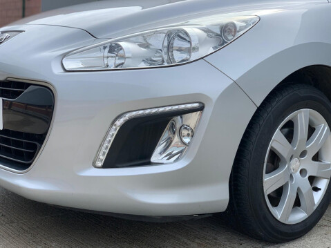 Peugeot 308 1.6 HDi Active Euro 5 5dr 4