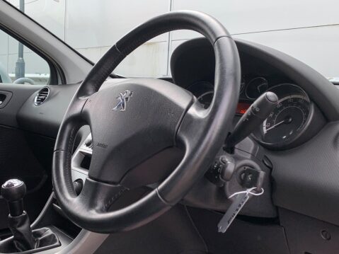 Peugeot 308 1.6 HDi Active Euro 5 5dr 29