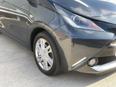 Toyota Aygo 1.0 VVT-i x-pression x-wave Euro 5 5dr Euro 5 6
