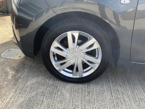 Toyota Aygo 1.0 VVT-i x-pression x-wave Euro 5 5dr Euro 5 28