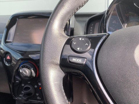 Toyota Aygo 1.0 VVT-i x-pression x-wave Euro 5 5dr Euro 5 34
