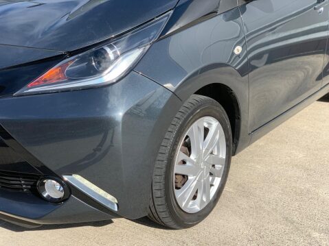 Toyota Aygo 1.0 VVT-i x-pression x-wave Euro 5 5dr Euro 5 5