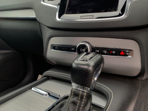 Volvo XC90 2.0 D5 PowerPulse R-Design Auto 4WD Euro 6 (s/s) 5dr 40