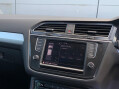 Volkswagen Tiguan 2.0 TDI BlueMotion Tech SE Navigation 4Motion Euro 6 (s/s) 5dr 37