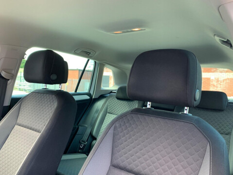 Volkswagen Tiguan 2.0 TDI BlueMotion Tech SE Navigation 4Motion Euro 6 (s/s) 5dr 43