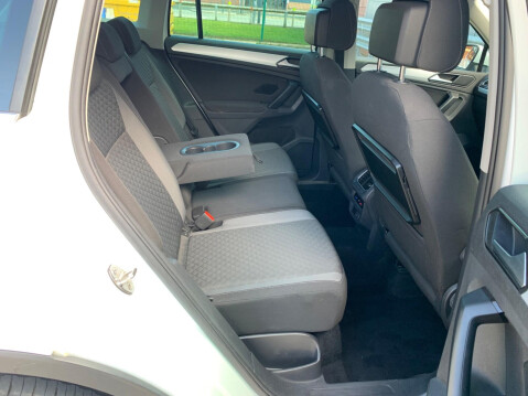 Volkswagen Tiguan 2.0 TDI BlueMotion Tech SE Navigation 4Motion Euro 6 (s/s) 5dr 55