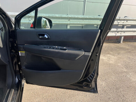 Peugeot 5008 1.6 BlueHDi Allure EAT Euro 6 (s/s) 5dr 44