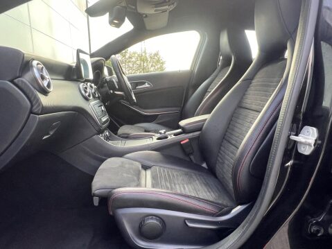 Mercedes-Benz A Class 2.1 A200d AMG Line 7G-DCT Euro 6 (s/s) 5dr 44