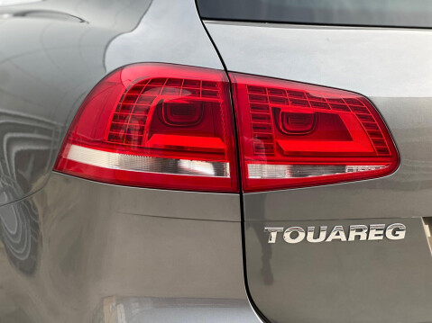 Volkswagen Touareg 3.0 TDI V6 BlueMotion Tech R-Line Plus Tiptronic 4WD Euro 6 (s/s) 5dr 16
