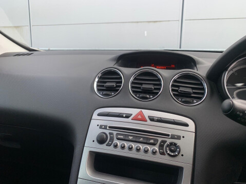 Peugeot 308 1.6 HDi Active Euro 5 5dr 29