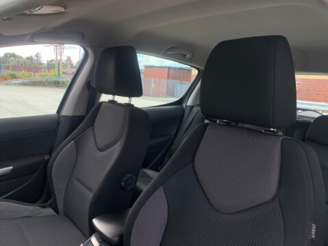 Peugeot 308 1.6 HDi Active Euro 5 5dr 39
