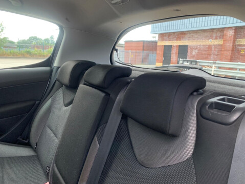 Peugeot 308 1.6 HDi Active Euro 5 5dr 41